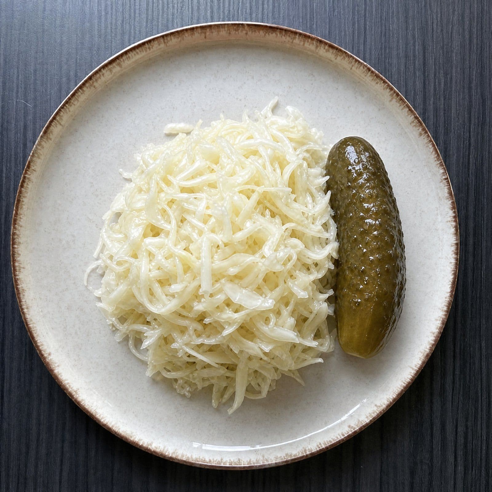 Káposztasaláta, uborkasaláta, kovászos uborka, csemege uborka
